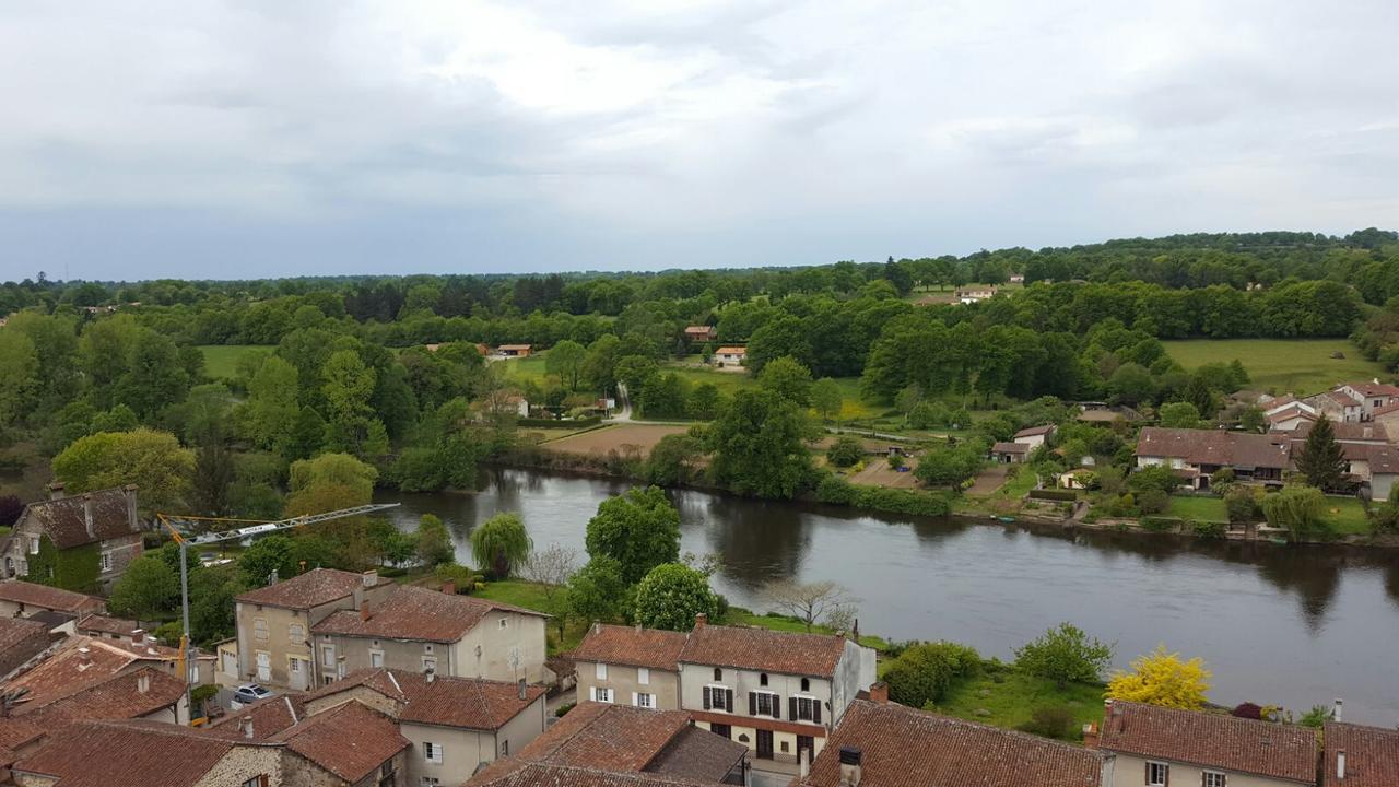 Bed and Breakfast Vingt Grand Rue Champagne-Mouton Exterior foto