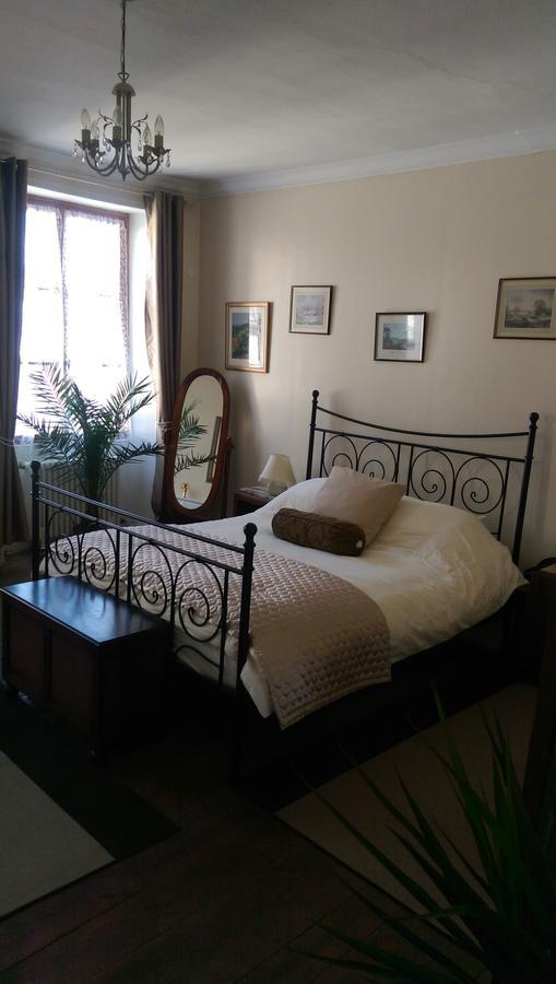 Bed and Breakfast Vingt Grand Rue Champagne-Mouton Exterior foto