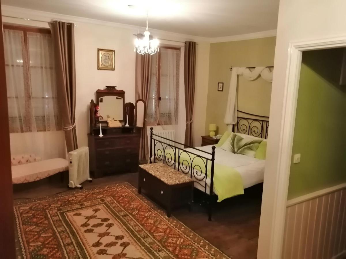Bed and Breakfast Vingt Grand Rue Champagne-Mouton Exterior foto